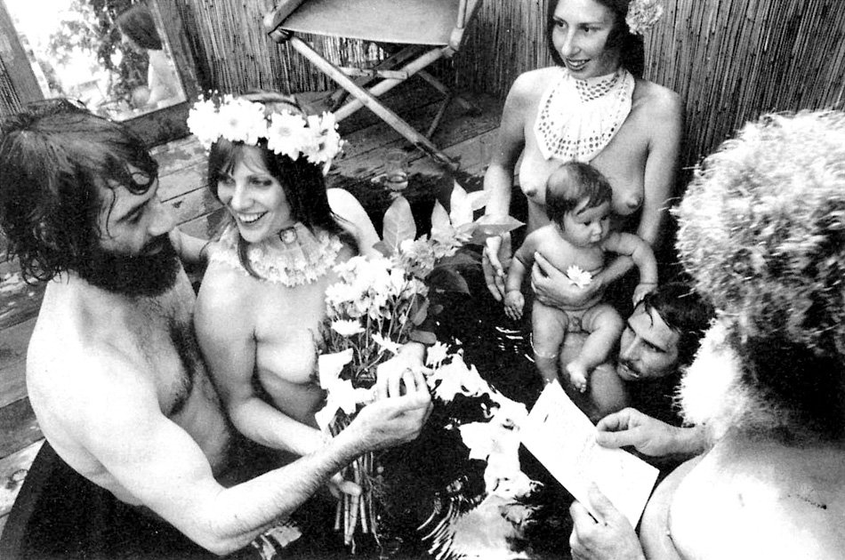 Robert Alexander (right) officiating a hot tub wedding ceremony in Venice, 1978. Photo: Lyle Mayer.