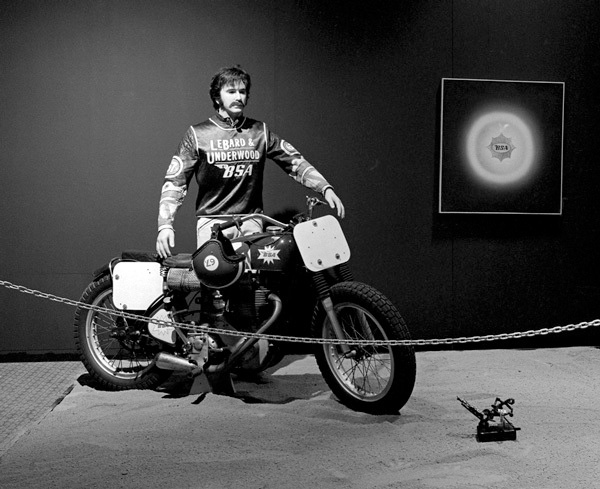 Installation photo of Billy Al Bengston’s exhibition at LACMA, 1968. Photo © Museum Associates/LACMA.